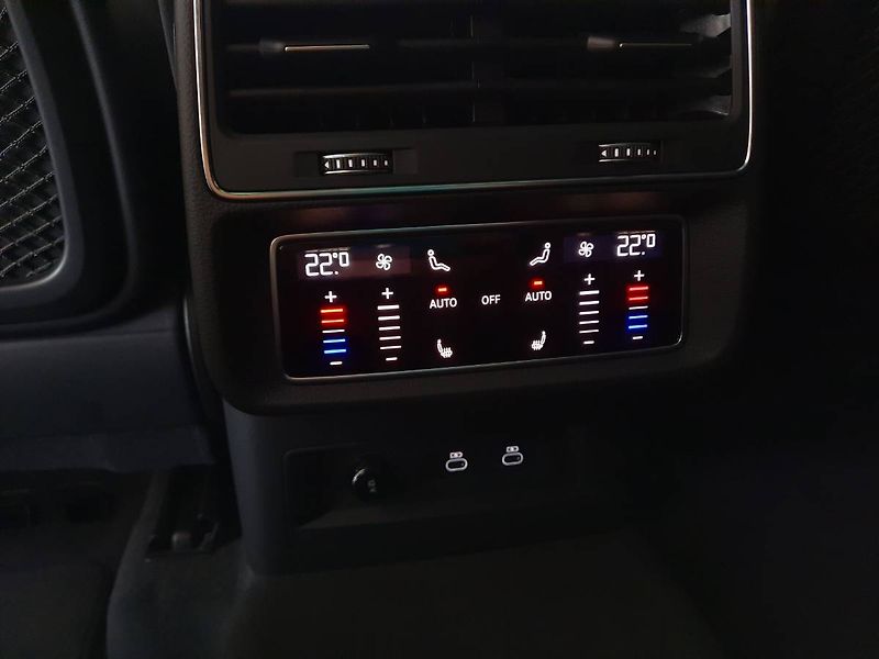 Audi Q7 (2025) 50 TDI quattro (210kW/286k) Ti - fotka 26 z 32