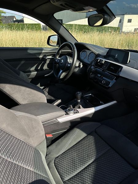 BMW Řada 2 (2018) BMW F22 218D - fotka 6 z 8