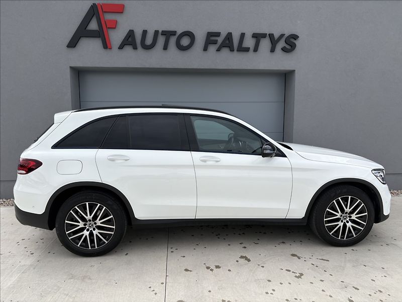 Mercedes-Benz GLC 200 145 KW 4MATIC CZ 1 DPH - fotka 2 z 37