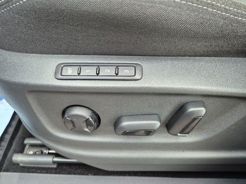 Škoda Kodiaq 2,0 TDI DSG  4X4 140kW Style, - fotka 14 z 33
