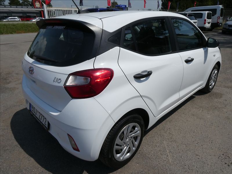 Hyundai i10 1,0 i 49kW 1.majitel, DPH, ČR - fotka 8 z 30