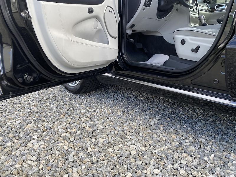 Jeep Grand Cherokee 3.0CRDi 4x4 SUMMIT EXTRA FULL! - fotka 94 z 181