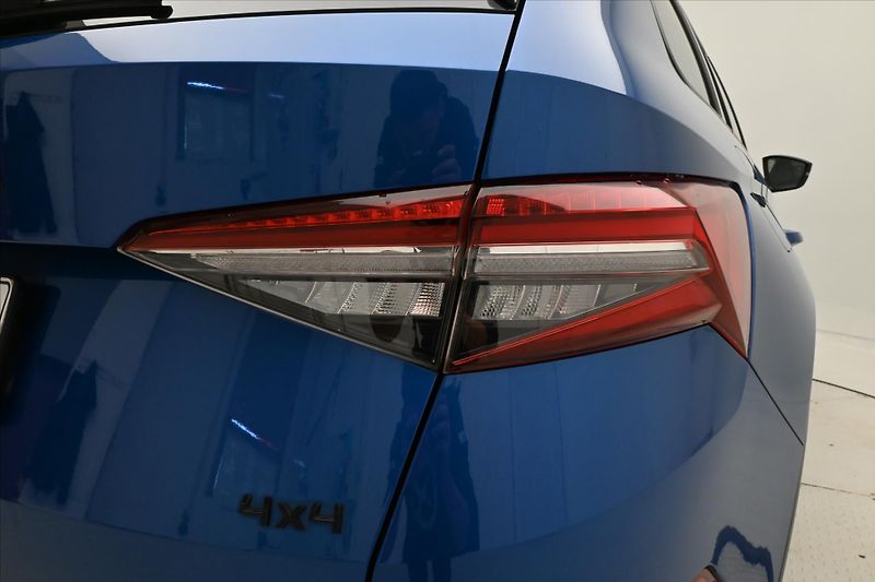Škoda Kodiaq 2,0 TDI 147 kW DSG 4x4 SportLI - fotka 32 z 33