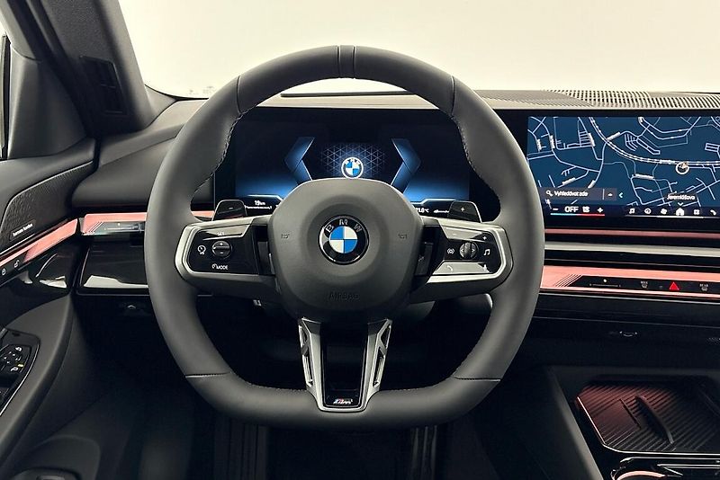 BMW Řada 5 540d xDrive Touring - fotka 8 z 16