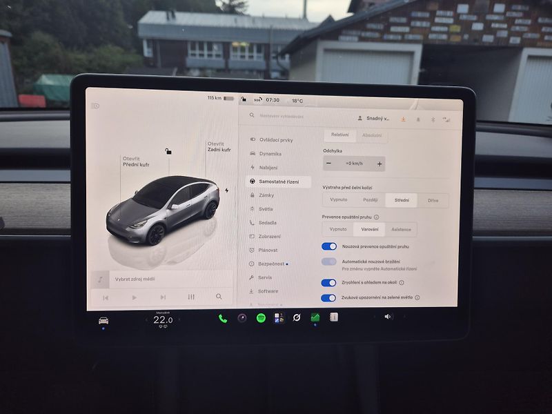 Tesla Model Y LONG RANGE DUAL MOTOR 95,0% - fotka 24 z 49