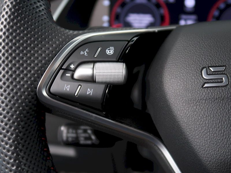 Škoda Octavia (2026) RS 2.0TSI 195KW DSG TAŽNÉ CANT - fotka 20 z 43