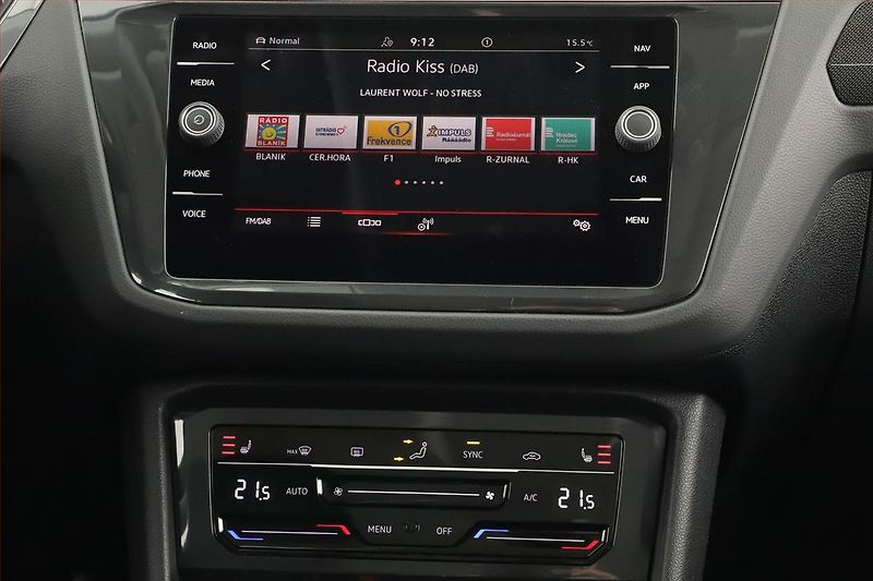 Volkswagen Tiguan (2022) 2.0 TSI - fotka 14 z 20