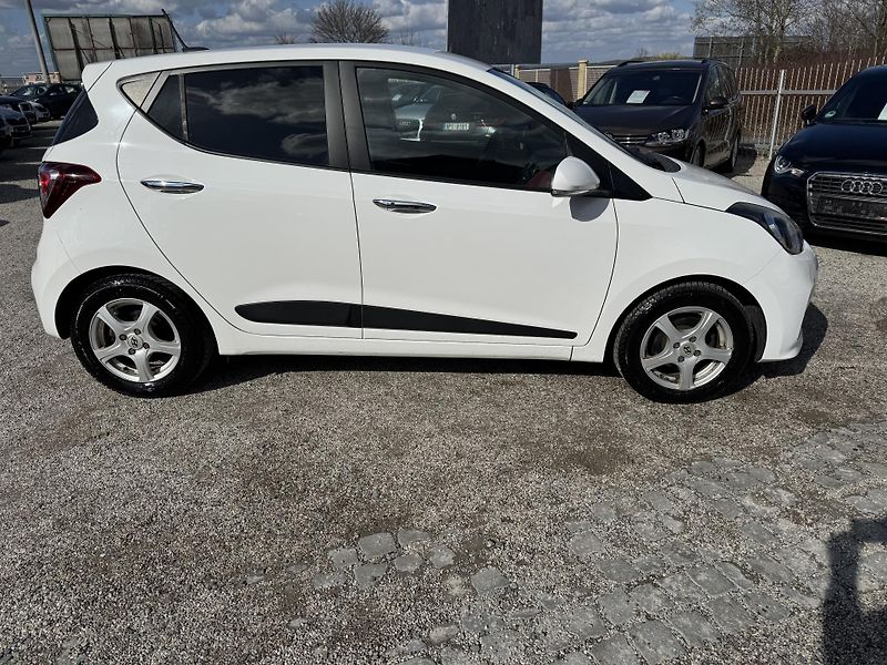 Hyundai i10 (2017) 1.2 64KW 1.Majitel 104000km! - fotka 15 z 29