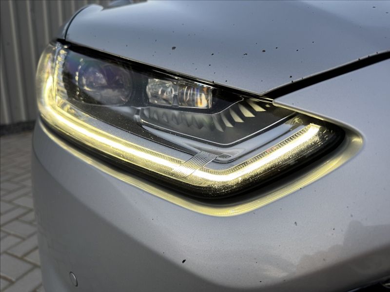 Ford Mondeo 2,0 TDCi TITANIUM tažné ČR - fotka 8 z 50