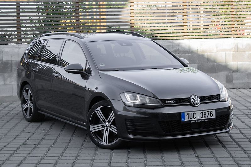 Volkswagen Golf - fotka 3 z 29
