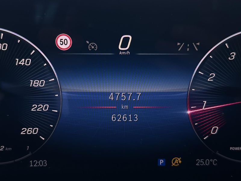 Mercedes-Benz CLA (2023) C180 AMG/PANAROMA/FACELIFT - fotka 13 z 44