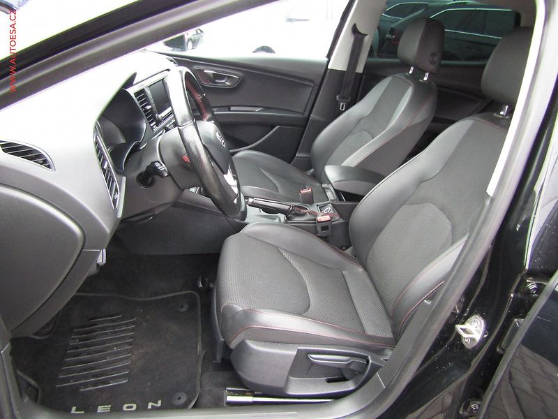 Seat Leon (2016) 2.0TDi, LED, navi - fotka 9 z 19