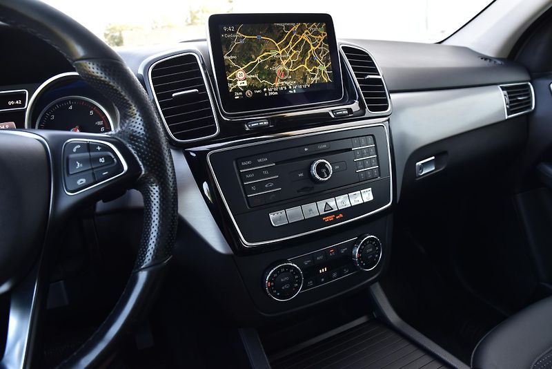 Mercedes-Benz GLE 350 d 4MATIC FACE,NAVI,LED,ČR - fotka 22 z 51