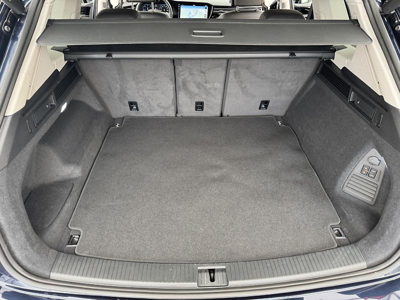 Volkswagen Touareg 3.0Tdi*1MAJ*DPH*LED*VZDUCH* - fotka 12 z 41