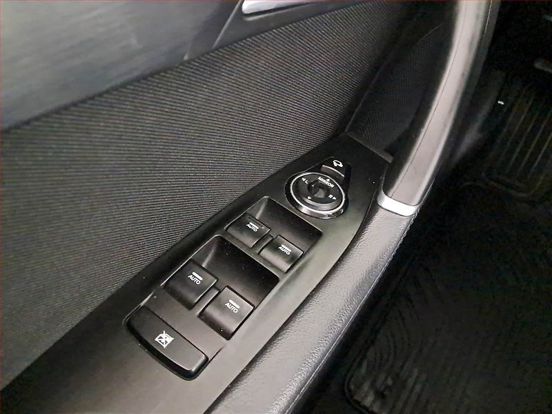 Hyundai i40 (2014) 1.7 CRDi, Serv.kniha, Navi - fotka 21 z 23