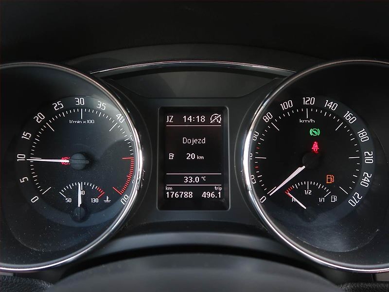 Škoda Superb (2014) Ambition 2.0 TDI, Automat - fotka 11 z 19