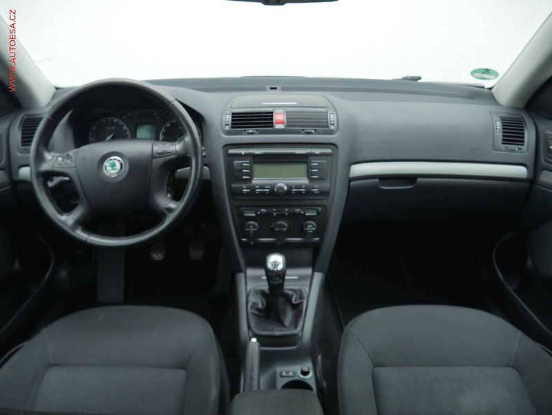 Škoda Octavia (2006) 2.0FSi, autoAC - fotka 8 z 14