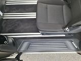 Volkswagen Multivan (2016) T6 2.0 TDi 110-KW NAVI OLOMOUC - náhled 28