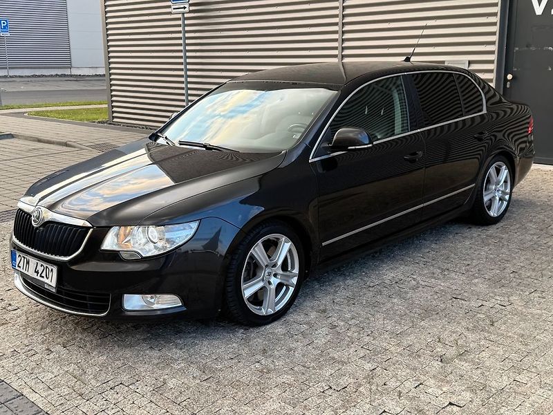 Škoda Superb (2009) - fotka 3 z 46