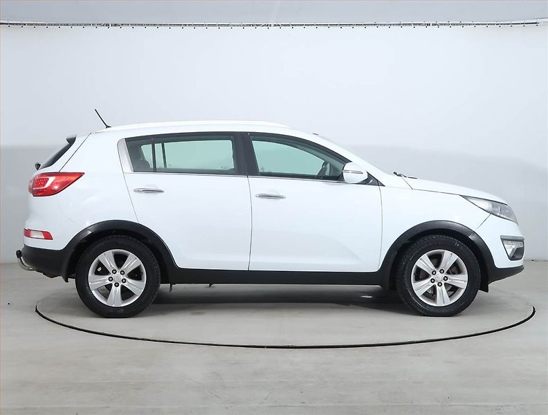 Kia Sportage (2011) 1.7 CRDi, Tempomat - fotka 6 z 18