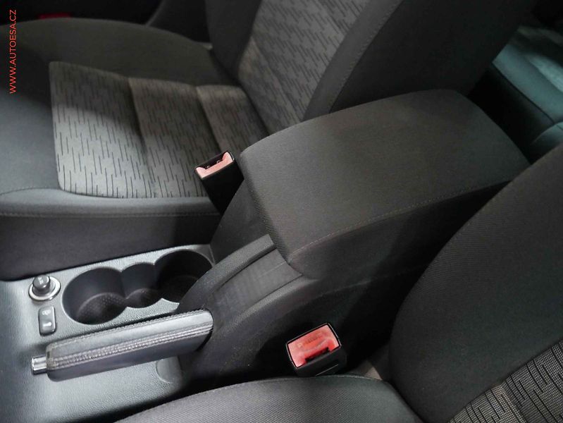 Škoda Octavia (2011) 1.6 TDi, STK5/28 - fotka 21 z 22