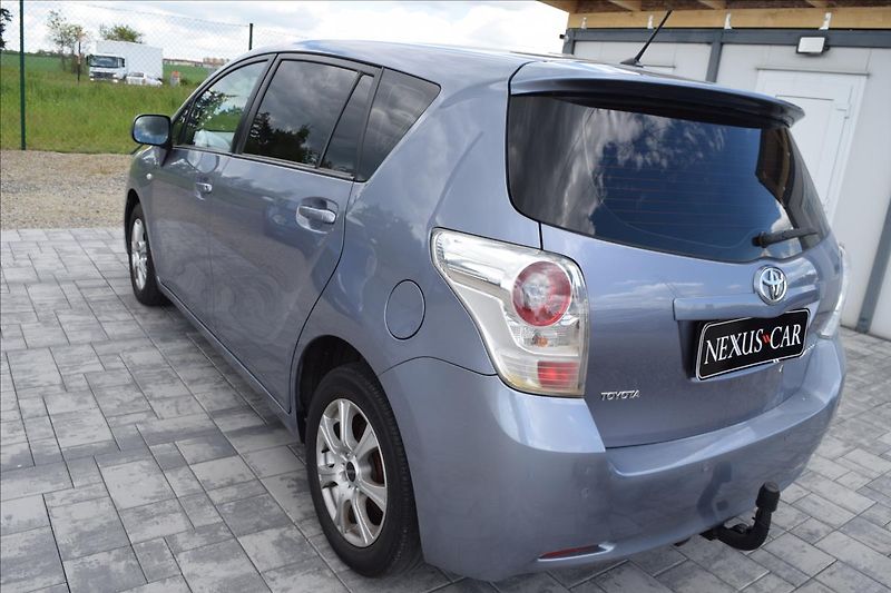 Toyota Verso 1,6 i 97KW NÍZKÉ KM 2XKOLA - fotka 7 z 48