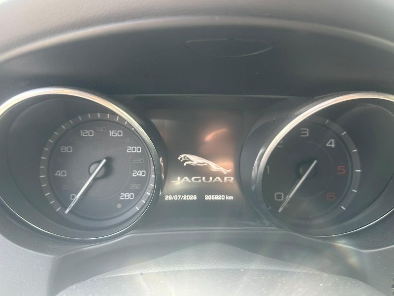 Jaguar XE (2016) 2.0D, 120KW, R SPORT, ROZVODY - fotka 14 z 27