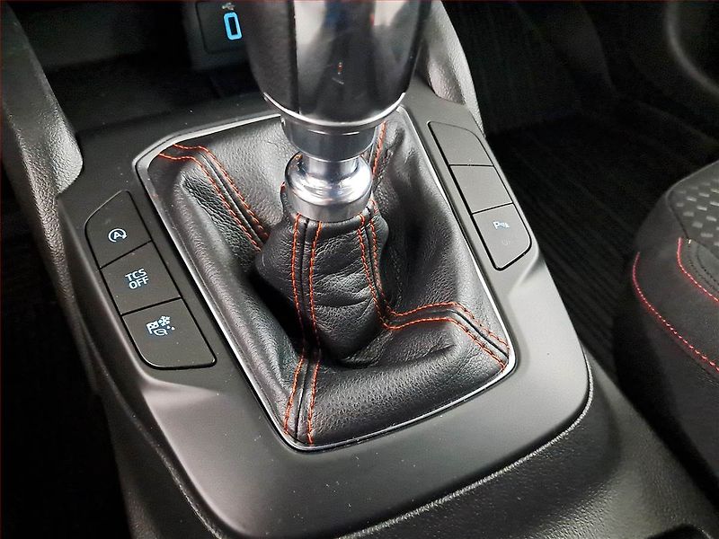 Ford Focus (2018) ST-Line 1.0 EcoBoost - fotka 18 z 22