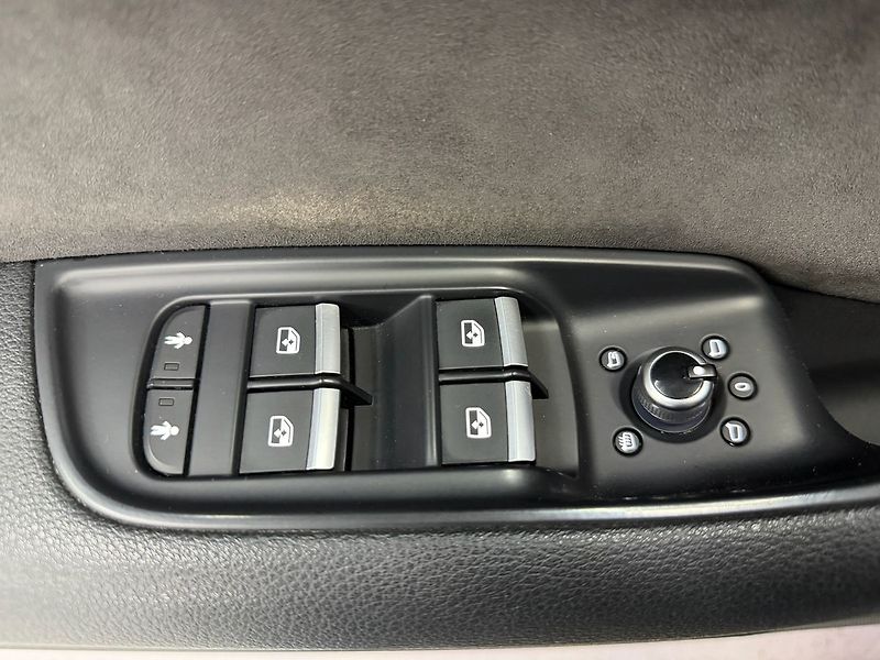 Audi Q7 3.0TDI QUATTRO S-LINE, MATRIX, - fotka 21 z 25
