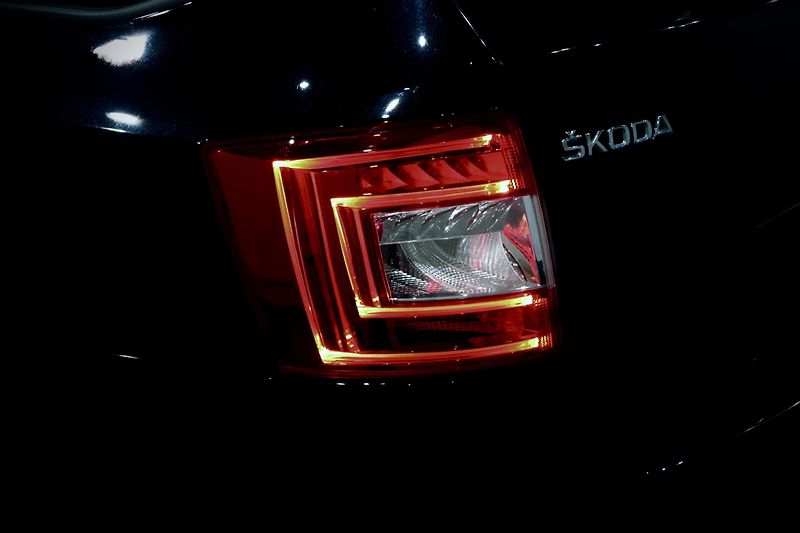 Škoda Octavia 3 Combi 1.4 TSI 110 kW DSG - fotka 10 z 36