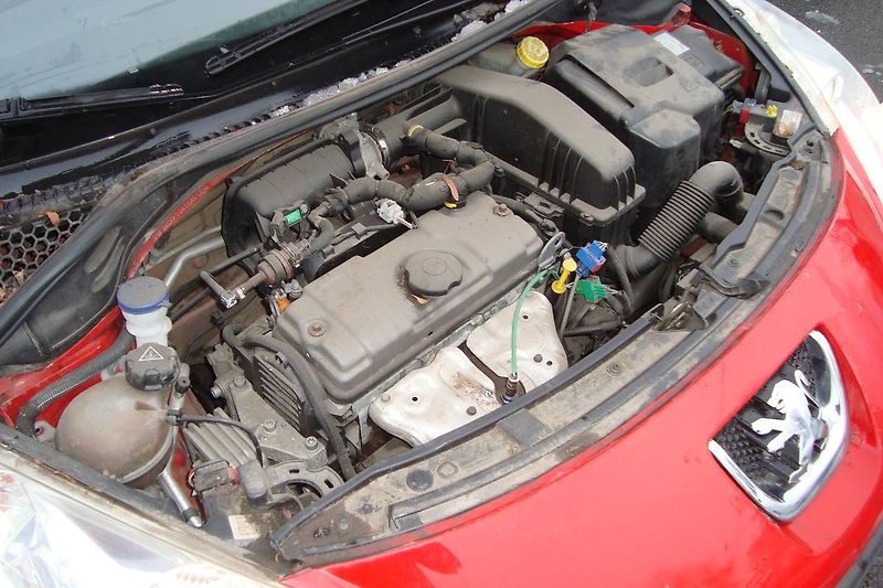 Peugeot 207 (2010) 1.4i, Zakoup.v ČR, Naj.70 Tis. - fotka 12 z 52