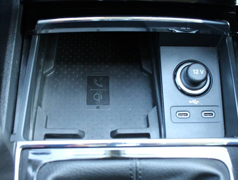 Škoda Karoq (2022) 1.5 TSI 110 kW LED manuál - fotka 25 z 35
