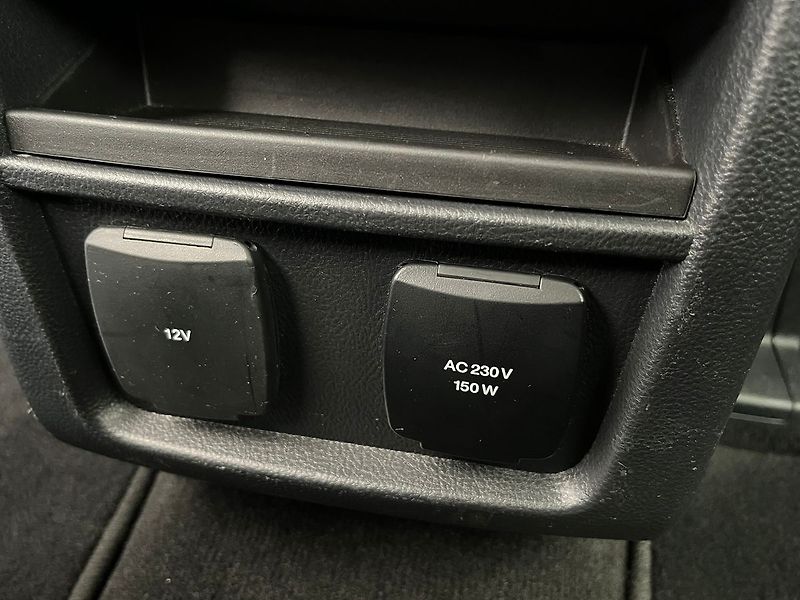 Ford S-MAX 2.5 Duratec FHEV TITANIUM - fotka 35 z 60