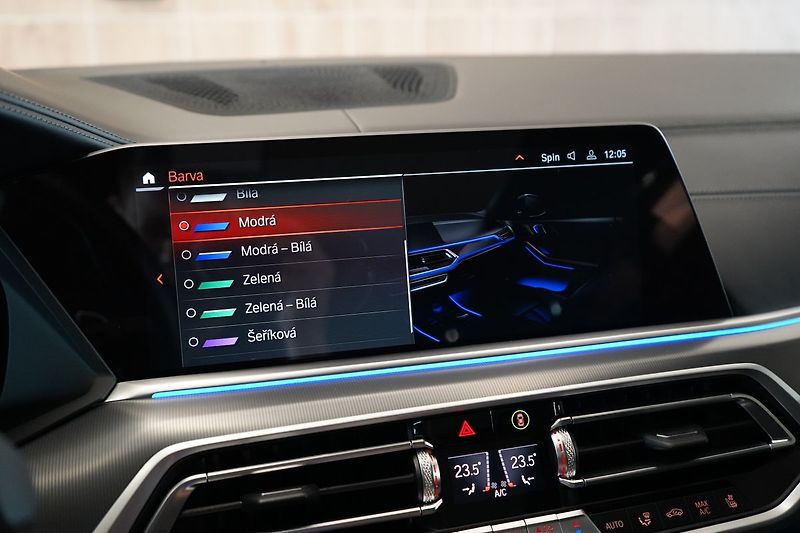 BMW X5 40d xDrive, Nezávislé, Vzduch - fotka 33 z 50