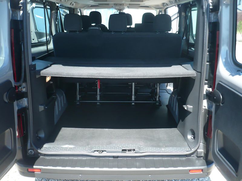 Opel Vivaro 1.6 DCI 92Kw 9Míst Long - fotka 20 z 28