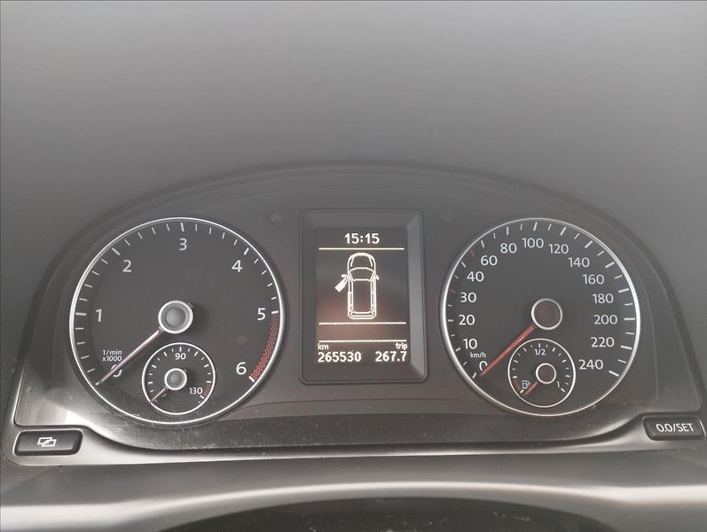 Volkswagen Touran 1,6 TDi - fotka 11 z 15