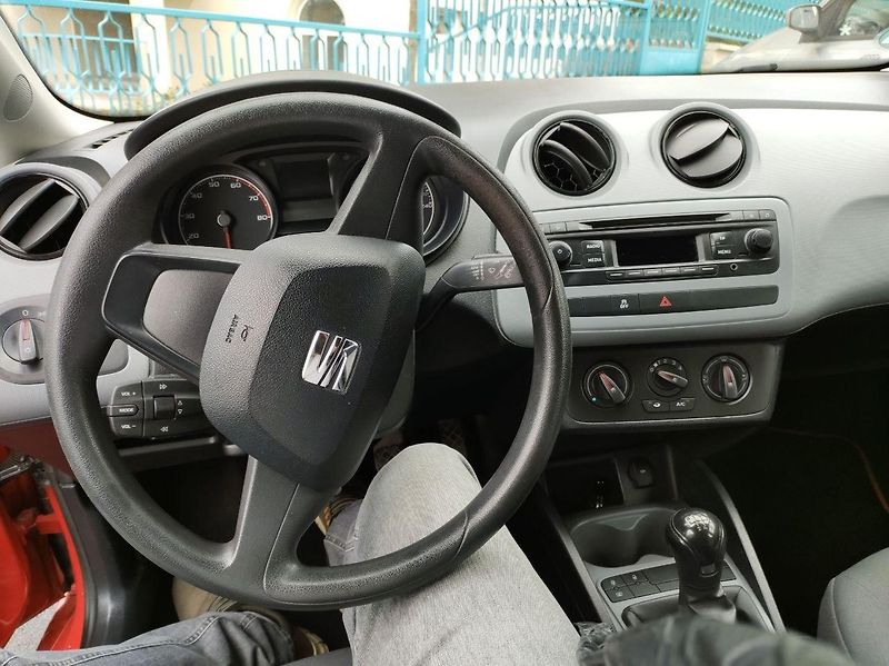 Seat Ibiza (2015) - fotka 7 z 13