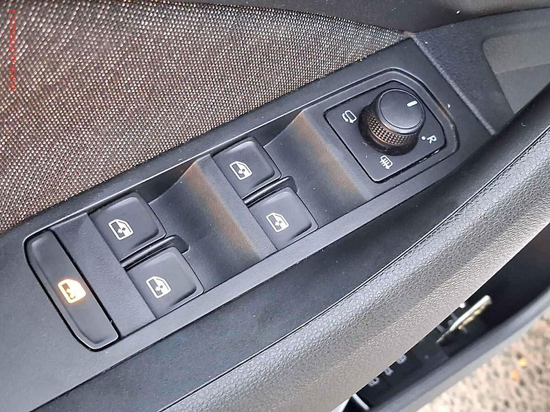 Škoda Scala (2022) 1.5 TSi, 2.maj,ČR, Style, LED - fotka 11 z 17