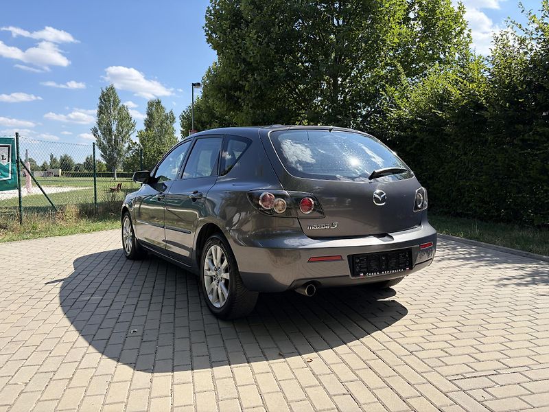 Mazda 3 2.0 Sport Active - fotka 8 z 31