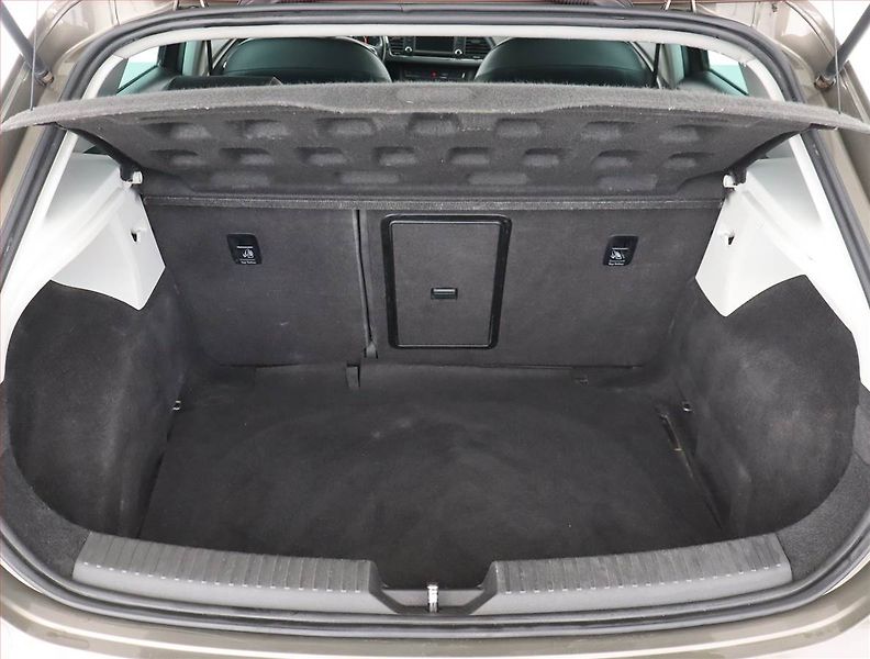 Seat Leon (2016) FR 1.4 TSI, Serv.kniha - fotka 13 z 20