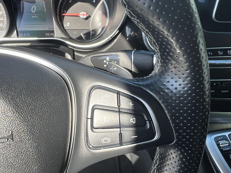 Mercedes-Benz Třídy V (2017) V250d*4Matic*7míst*Servis* - fotka 17 z 34