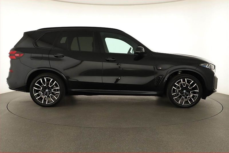 BMW X5 (2024) xDrive30d, M Paket, ventilace - fotka 6 z 28