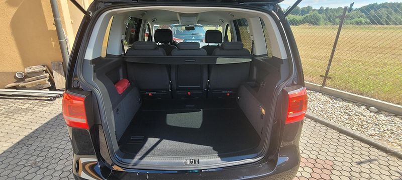 Volkswagen Touran (2013) 1,2TSi 77kW benzín „Life“ - fotka 29 z 35