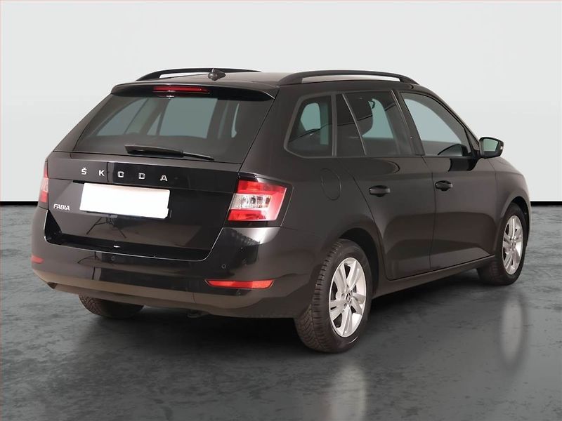 Škoda Fabia (2023) Ambition 1.0 TSI, Serv.kniha - fotka 5 z 15