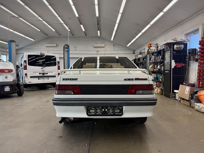 Peugeot 405 Mi16X4  - fotka 5 z 16