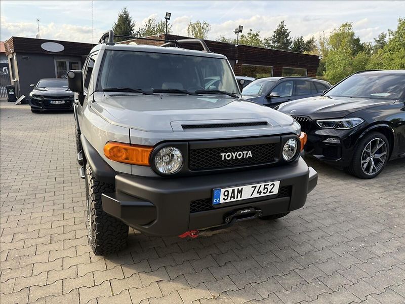 Toyota FJ 4,0 - fotka 3 z 33