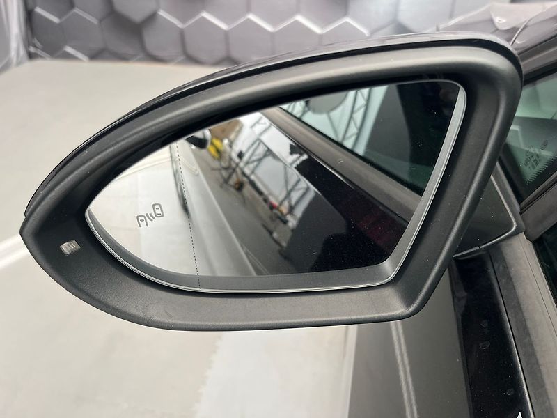Volkswagen e-Golf 93,1% SoH, tep.čerp. virtual k - fotka 36 z 95