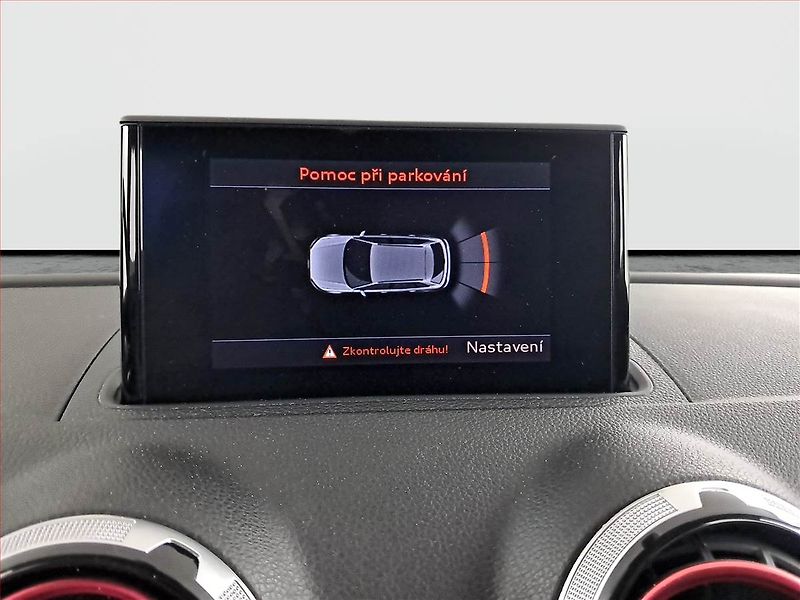Audi A3 (2015) S-Line 1.6 TDI, Automat - fotka 16 z 20