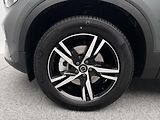 Volvo XC40 (2026) B3 AUT DARK PLUS - náhled 17
