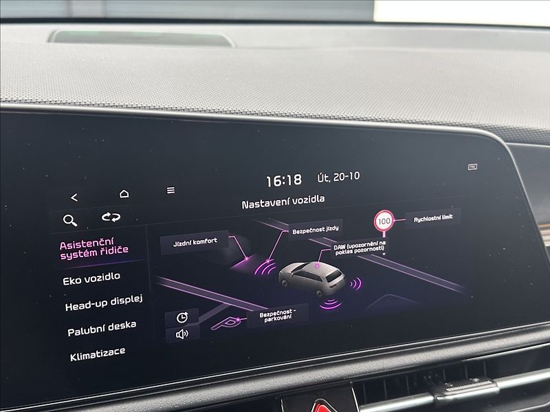 Kia Niro 1,6 GDI PHEV 184PS  Spirit A/T - fotka 35 z 54